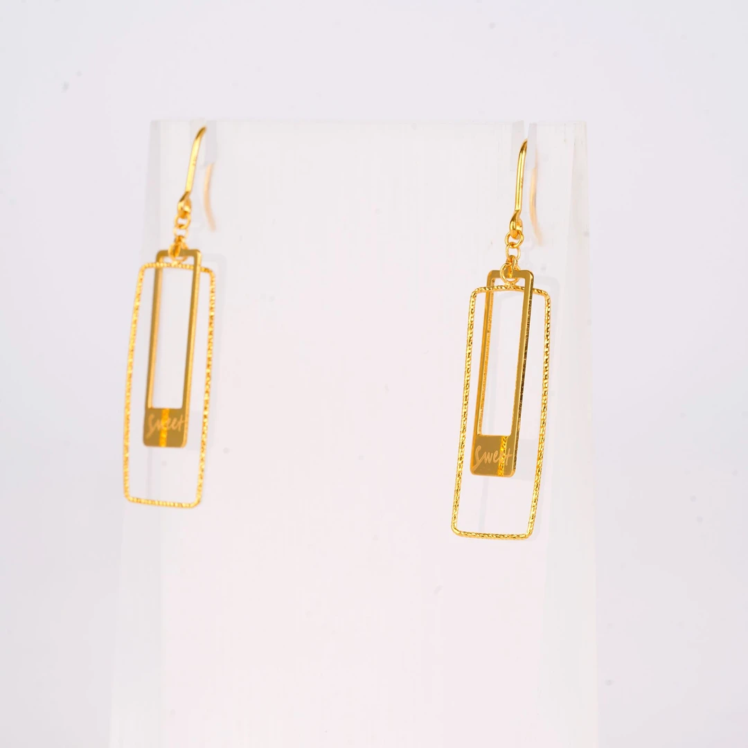 Chow Tai Seng/周大生镂空立体矩形足金耳钩 4.58g 125号