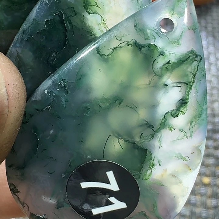 表***猫玛瑙/玉髓未镶嵌颈饰