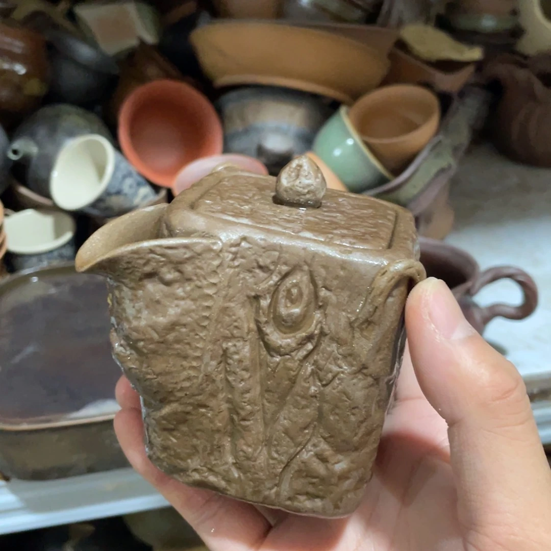 瓷片侧面和后面各写上不同