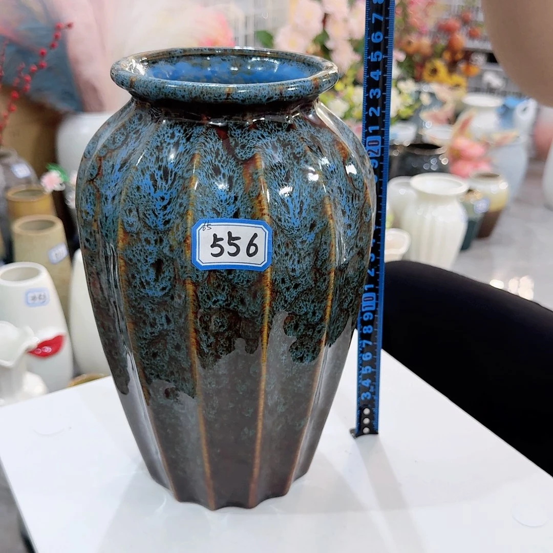 ****了556号陶瓷高25.5厘米微瑕一个