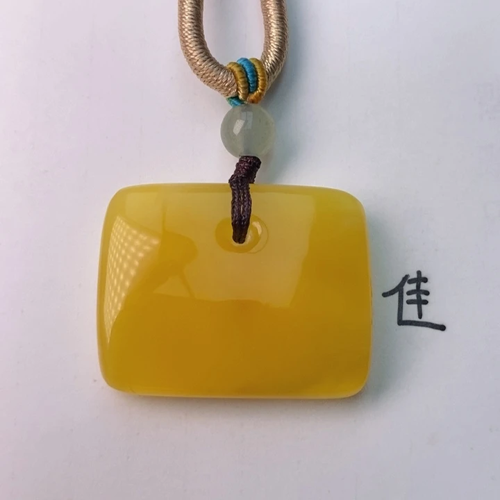 未镶嵌琥珀珠宝奇石