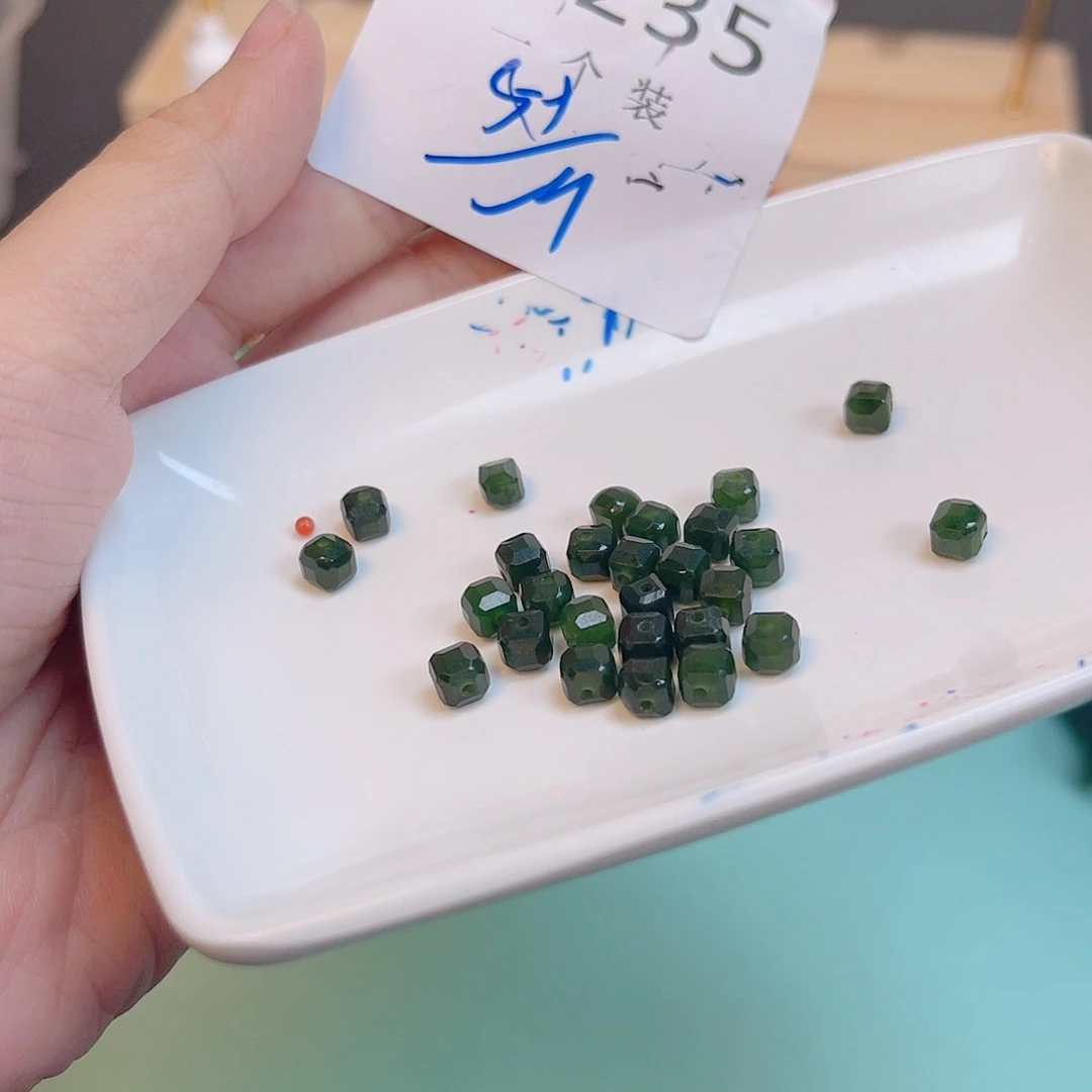 水晶珠宝半成品未镶嵌235 。