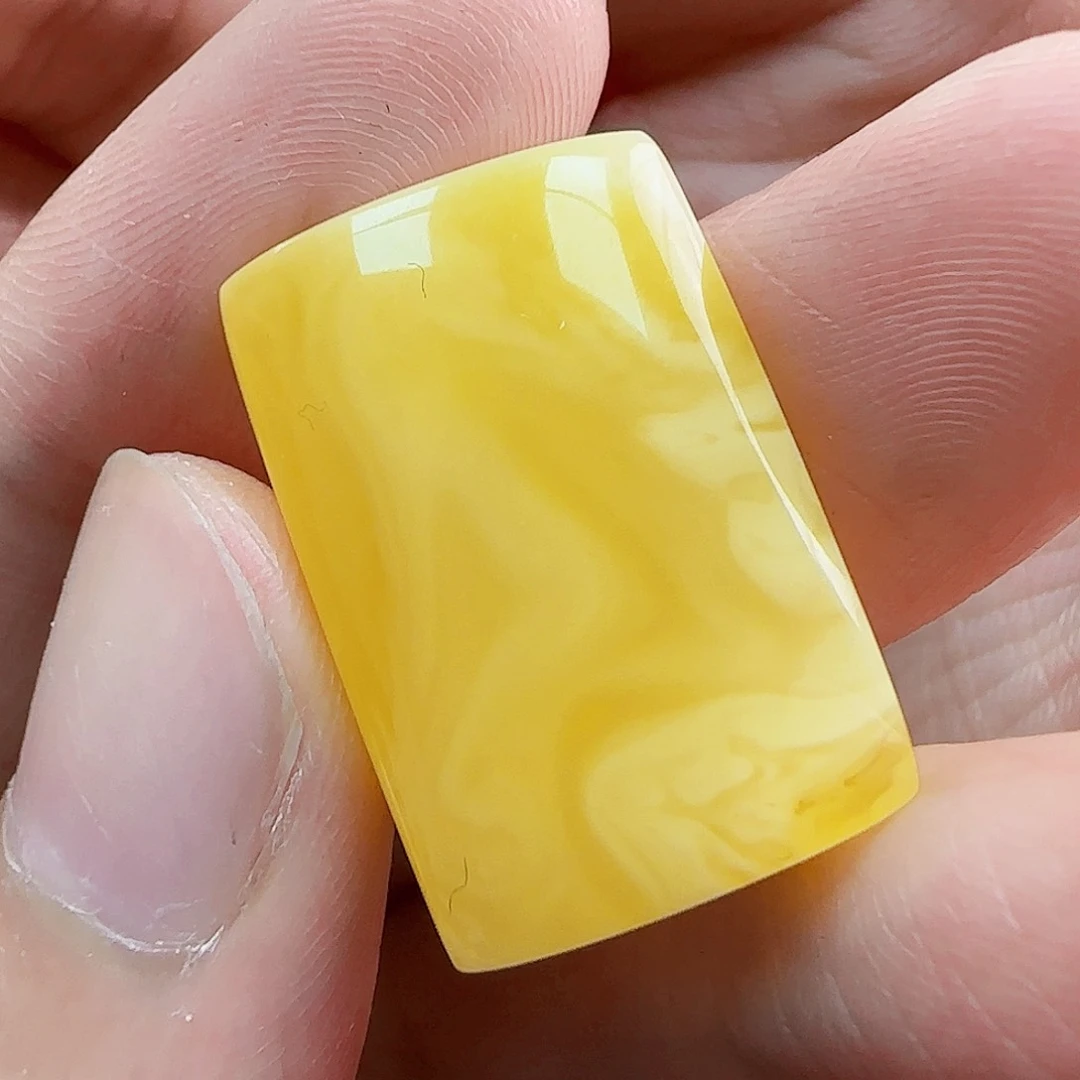 未镶嵌琥珀珠宝奇石