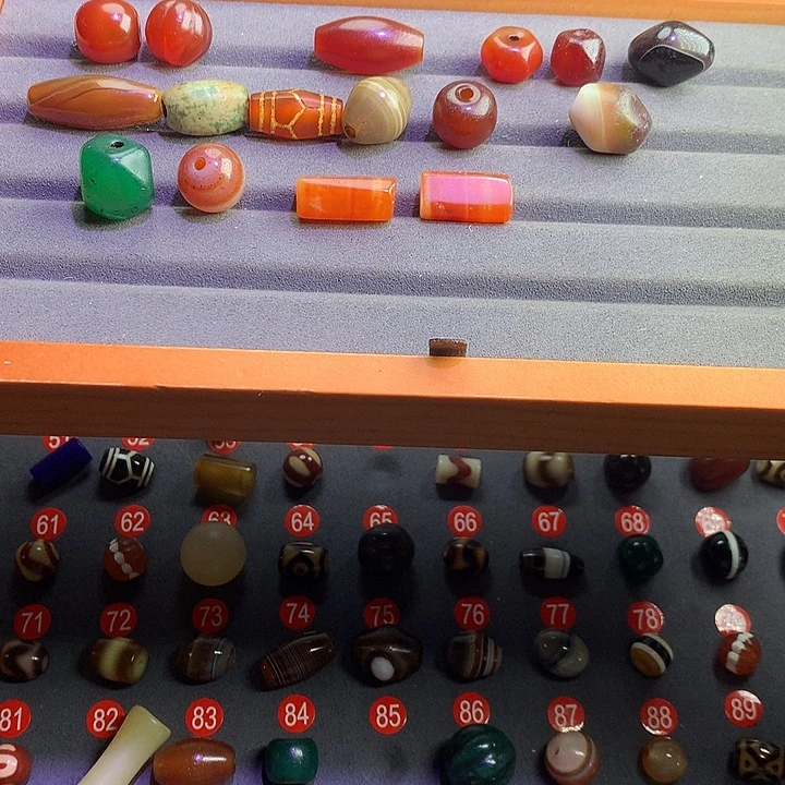 未镶嵌玛瑙/玉髓珠宝半成品康****?