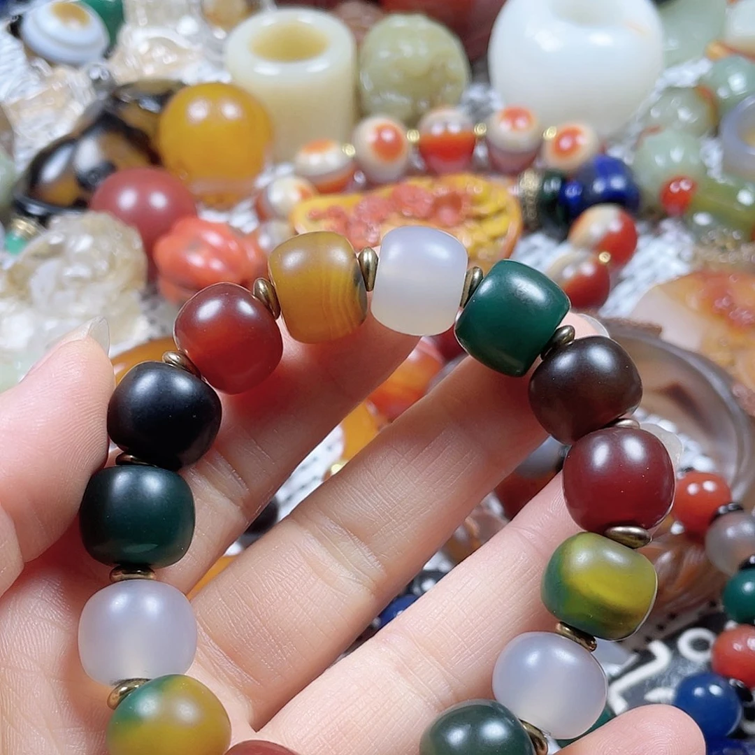 童***）玛瑙/玉髓挂件未镶嵌