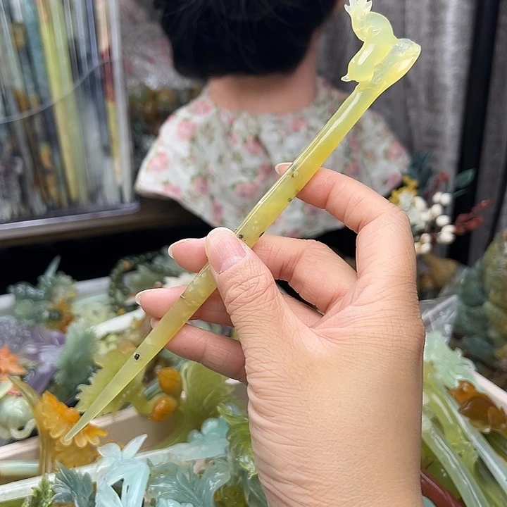 蛇纹石玉未镶嵌发簪