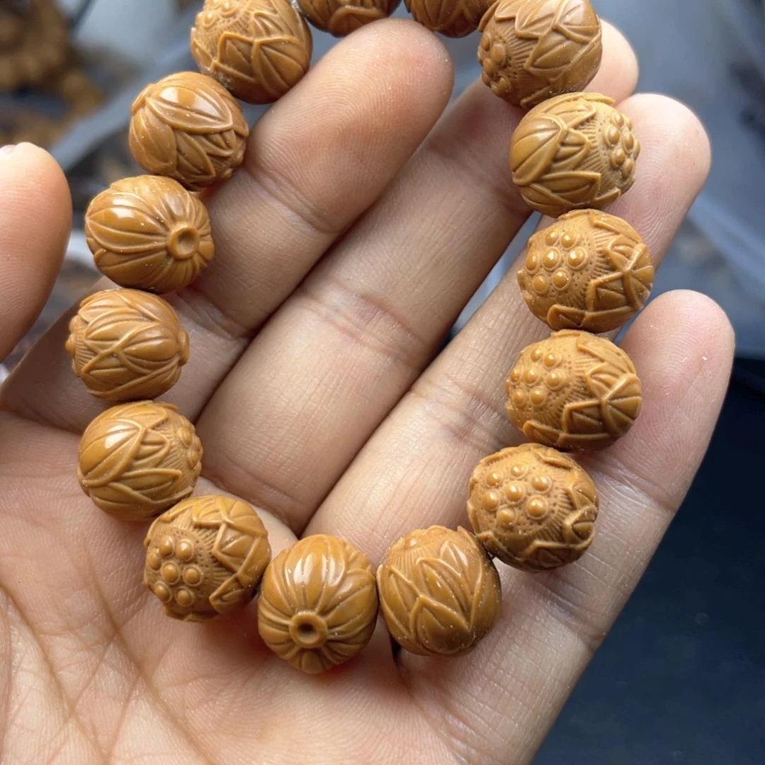 猴头核桃吊坠嗯、没事