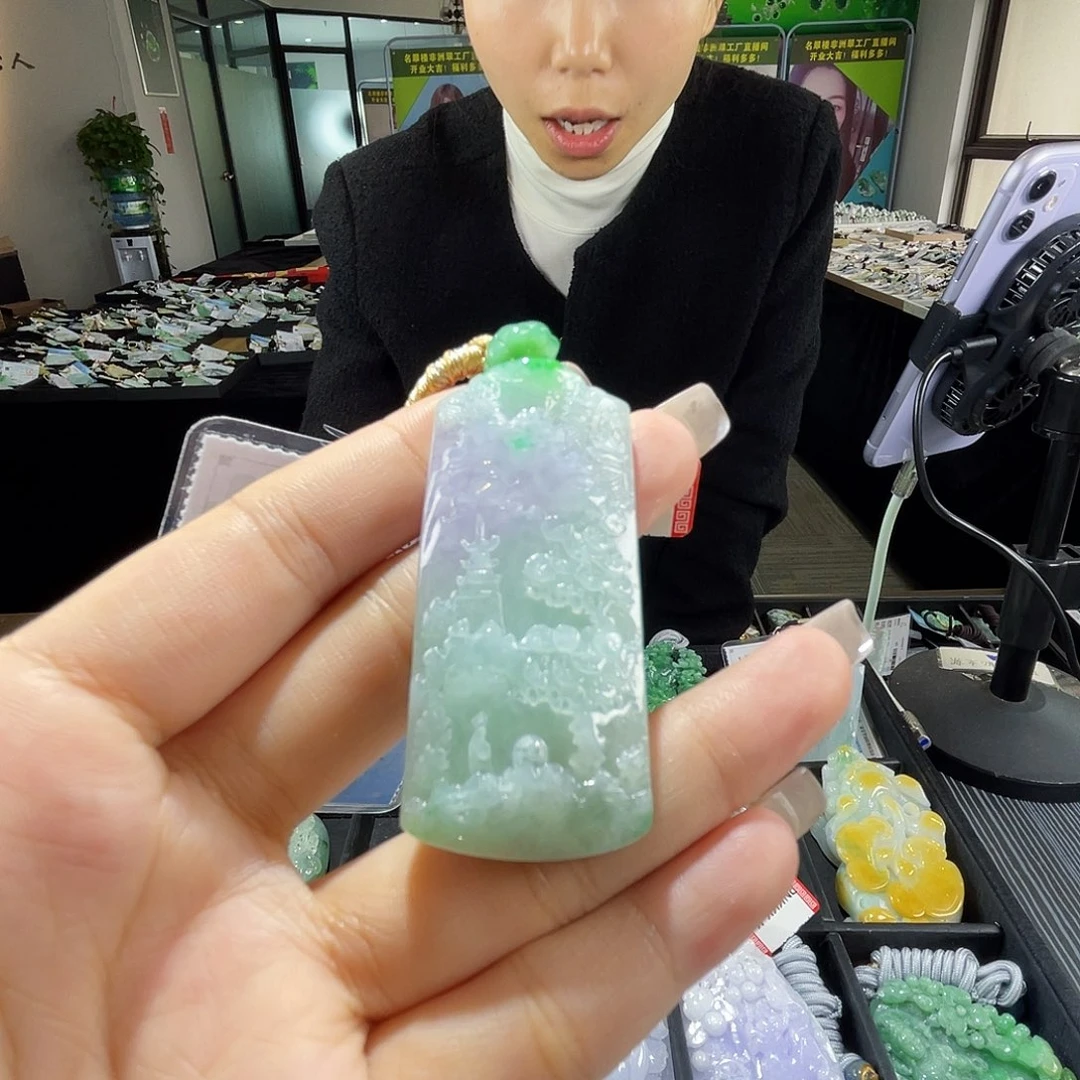 颈饰未镶嵌翡翠一