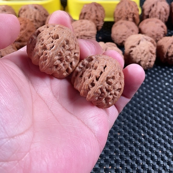 把件文玩核桃三角白37尺