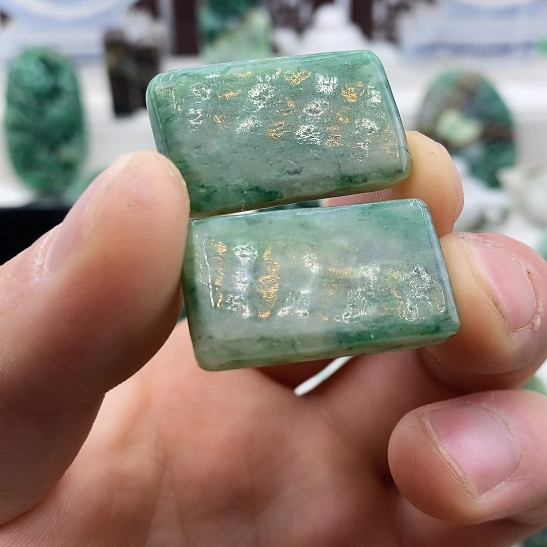 独山玉未镶嵌颈饰