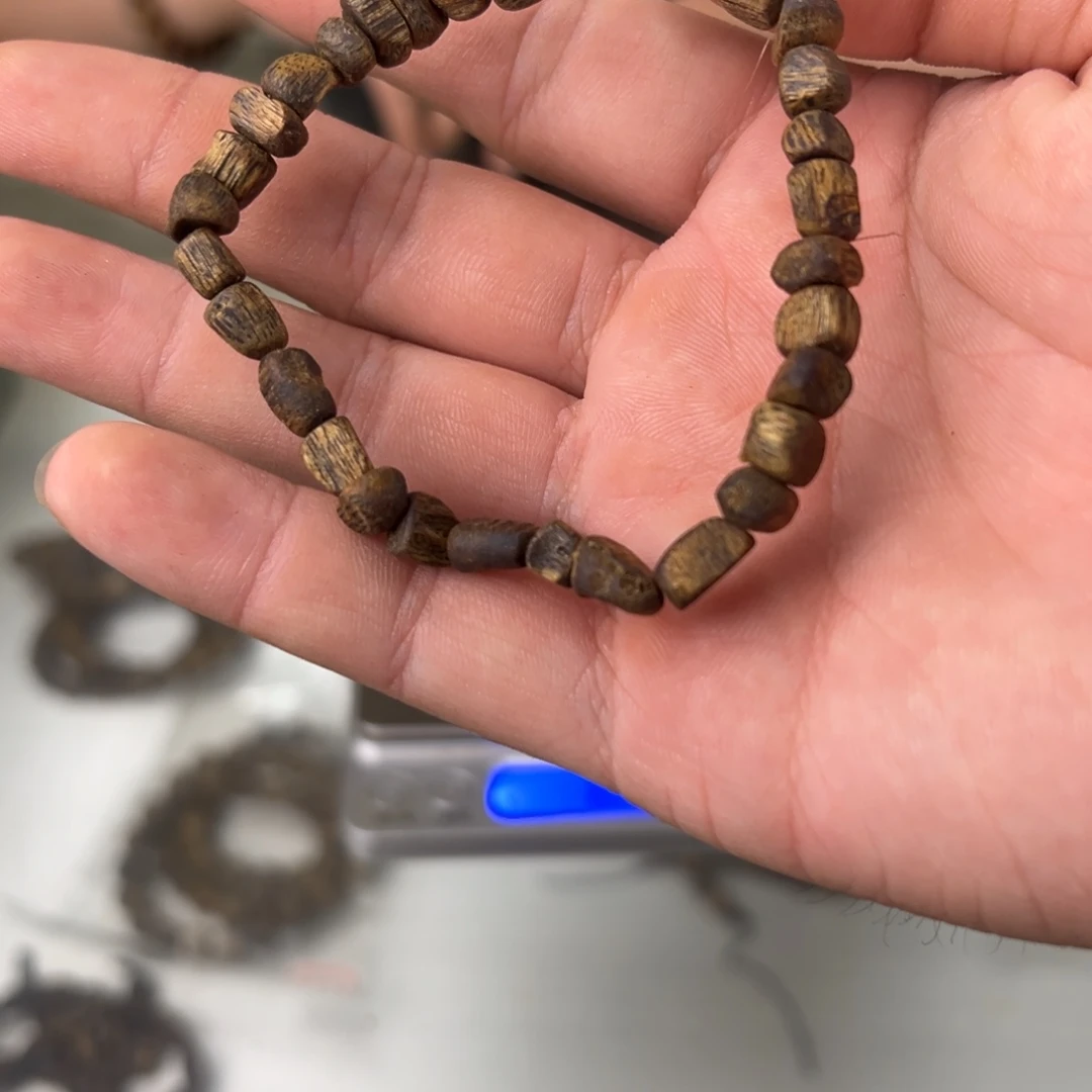 沉香碎屑沉香随行单圈一条