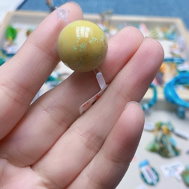 绿松石未镶嵌挂件