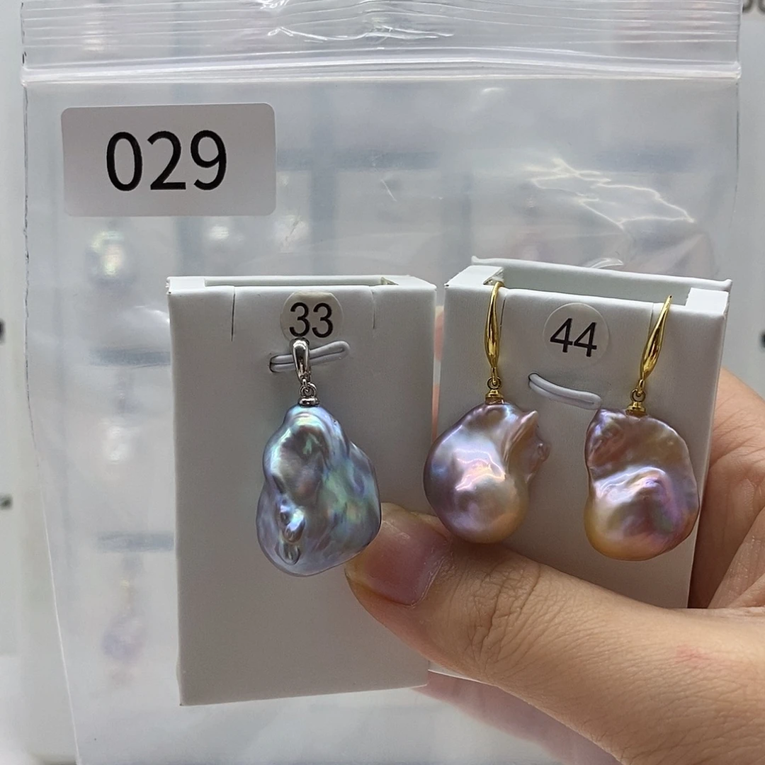 十***水淡水珍珠合金颈饰