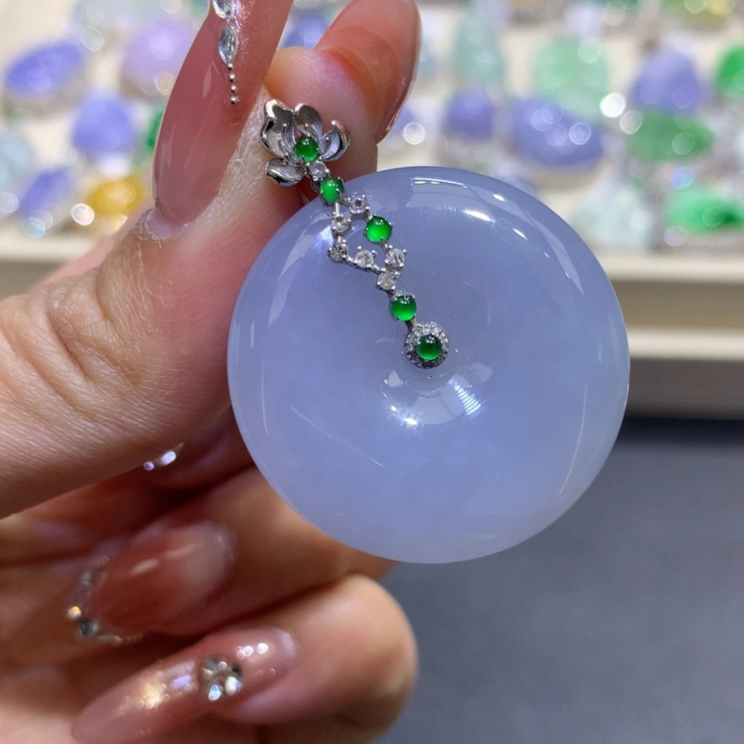 翡翠颈饰18K金镶嵌翡翠