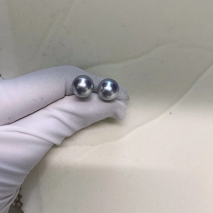 耳钉9-9.5海水珍珠18K金镶嵌