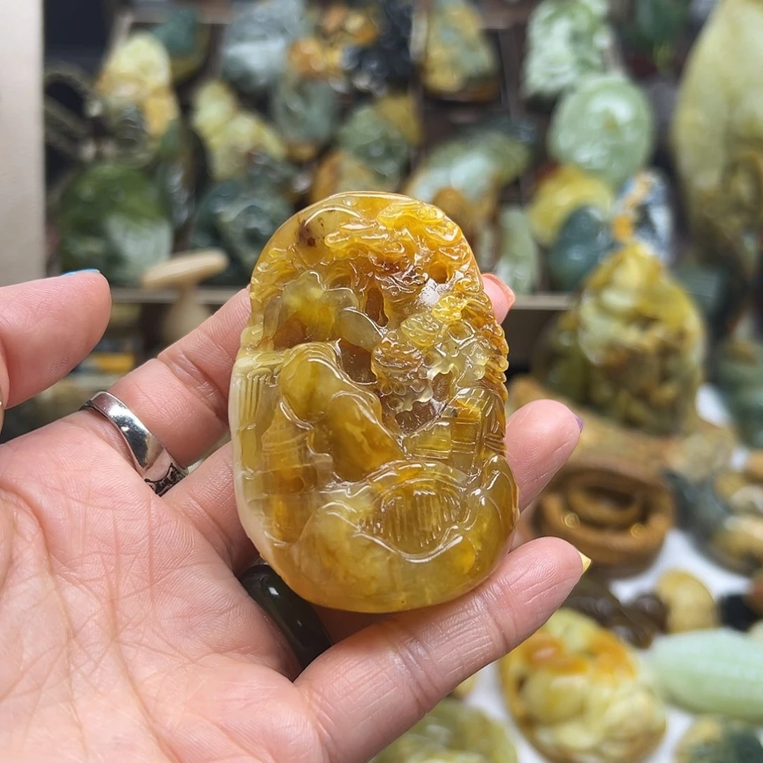 岫玉未镶嵌颈饰范**品花玉原皮山水