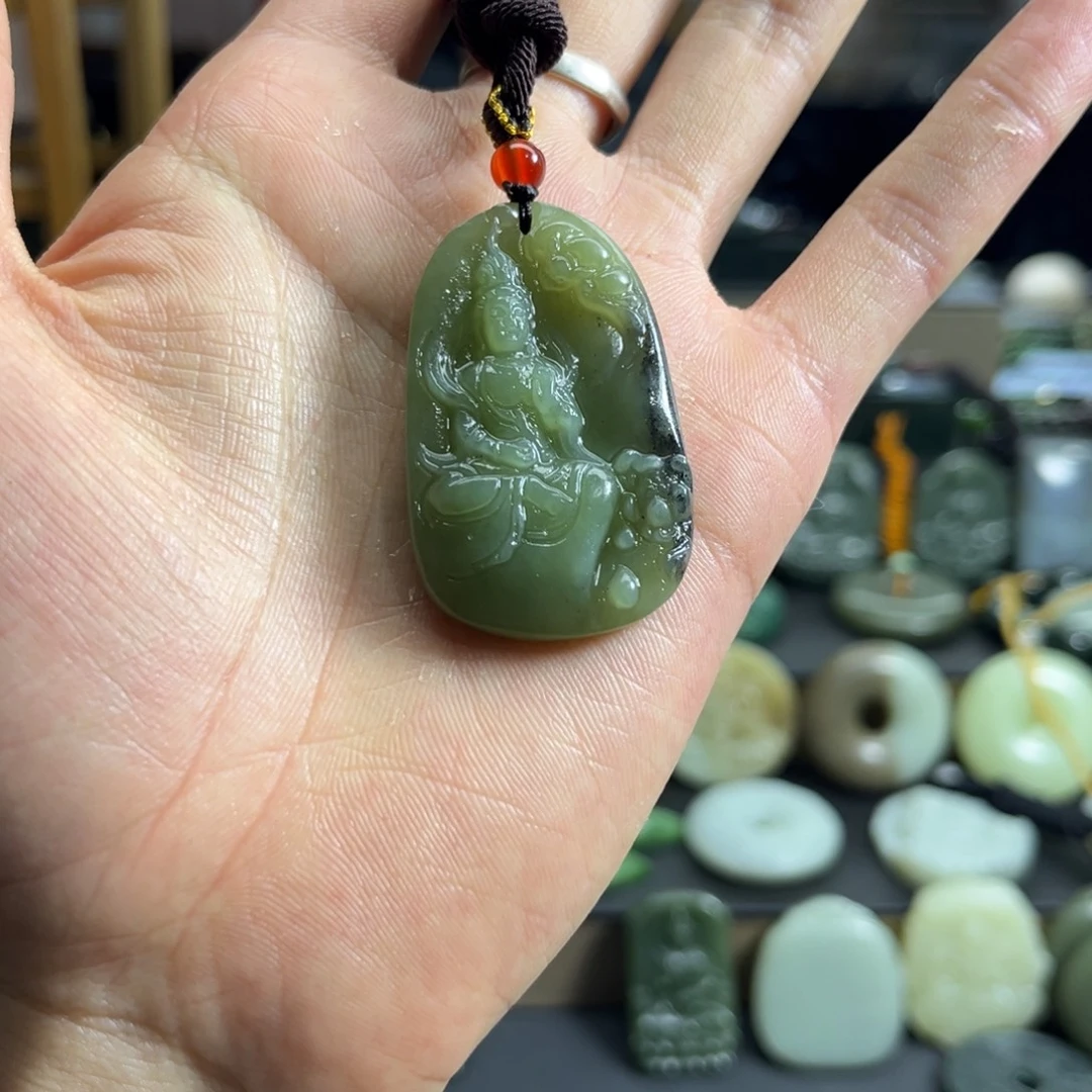 和田玉未镶嵌颈饰