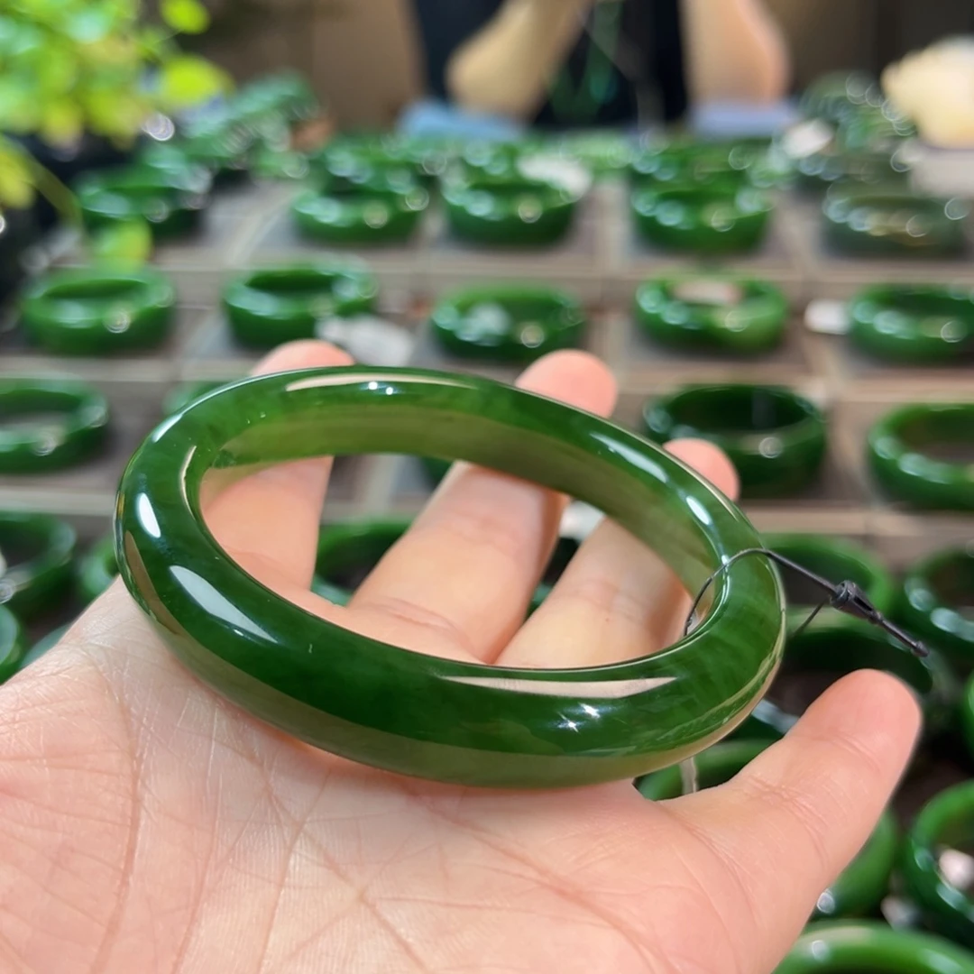 未镶嵌手镯和田玉（碧玉）