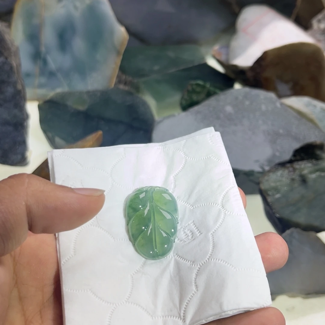 定制翡翠未镶嵌翡翠