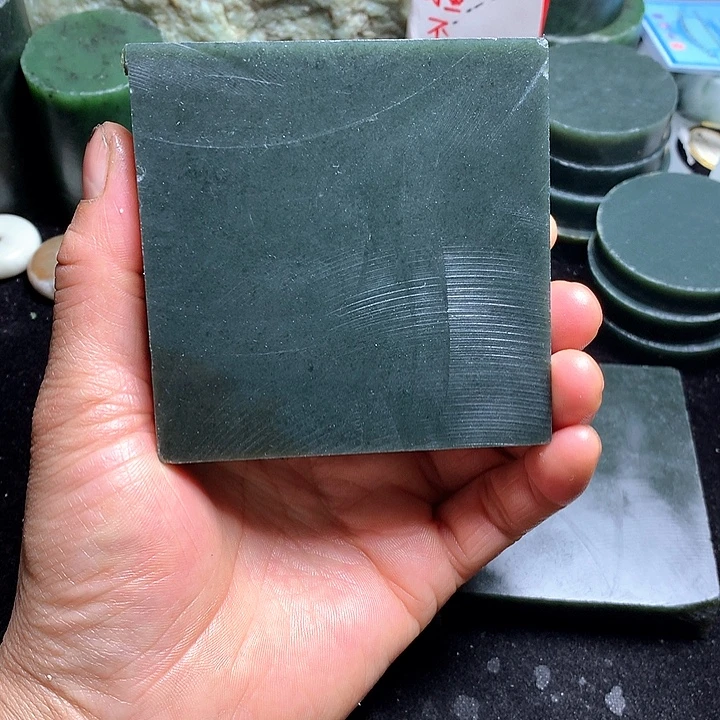 和田玉（糖玉）未镶嵌珠宝奇石