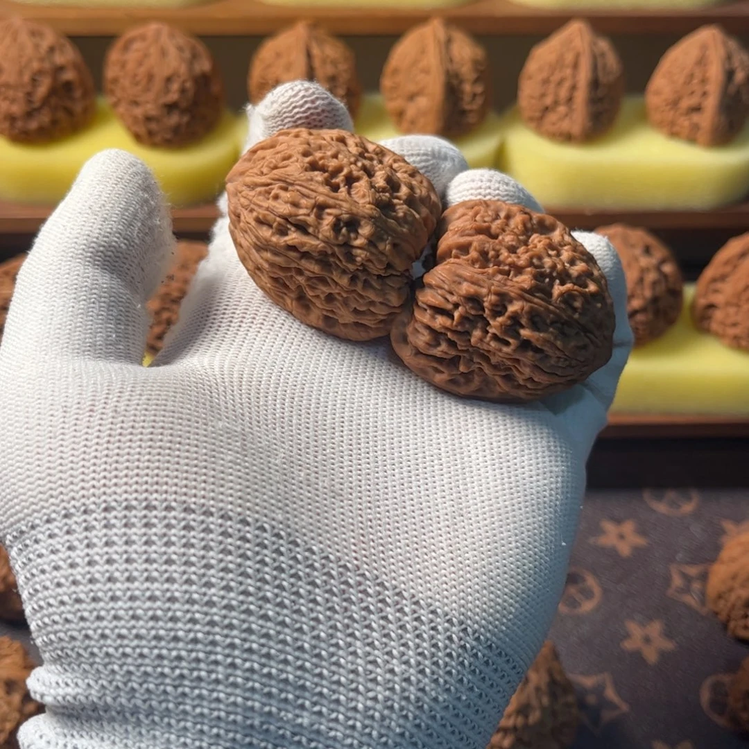 月***士38尺南疆石一对色差