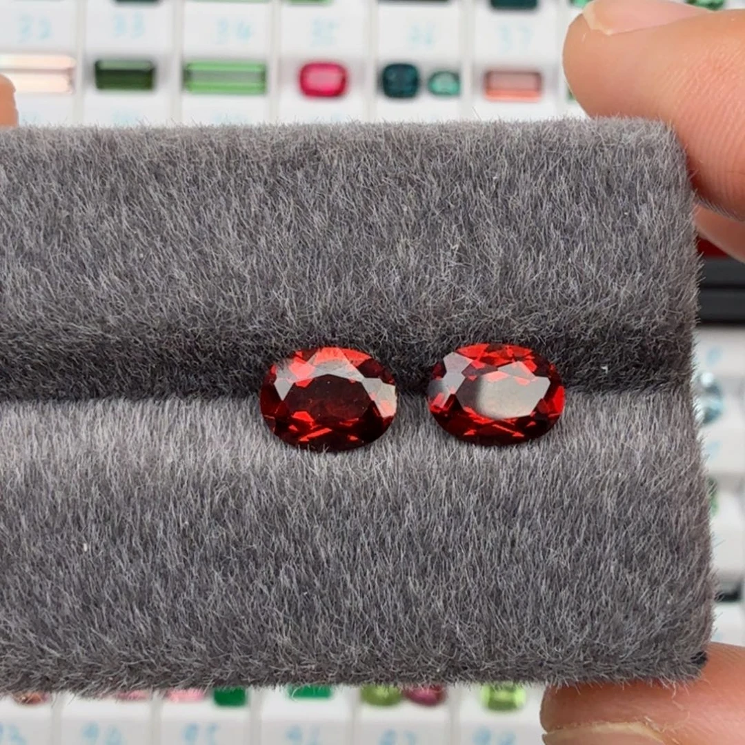 未镶嵌珠宝半成品石榴石天然镁铝6*8mm一对
