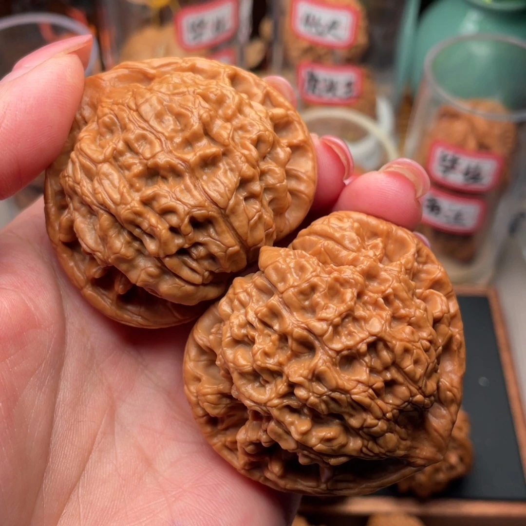 把件桃核全品桃心红皮麒麟52