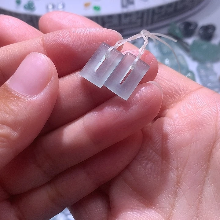 翡翠未镶嵌颈饰方扣