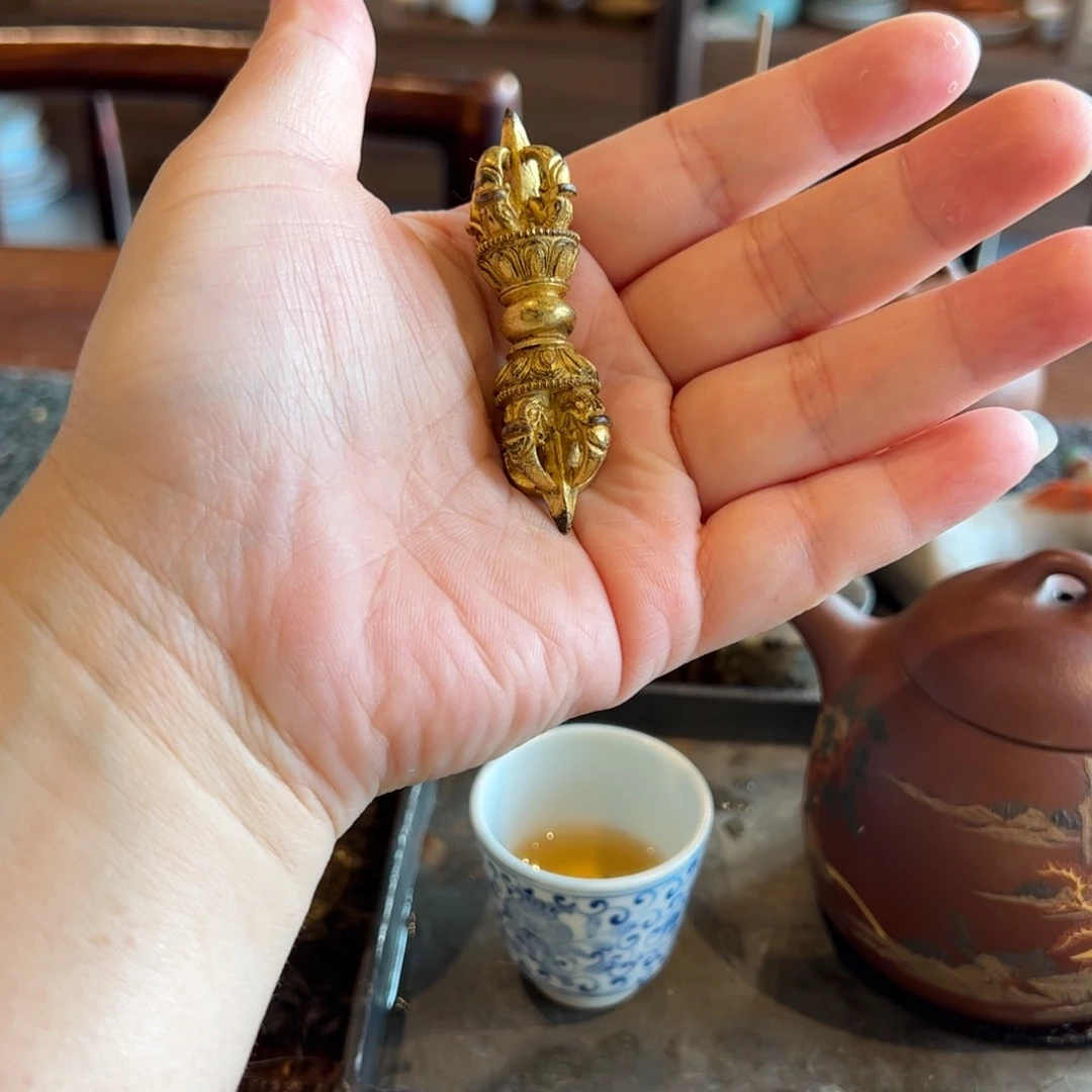 燕***蝶铁剪金金刚杵茶搁置一个