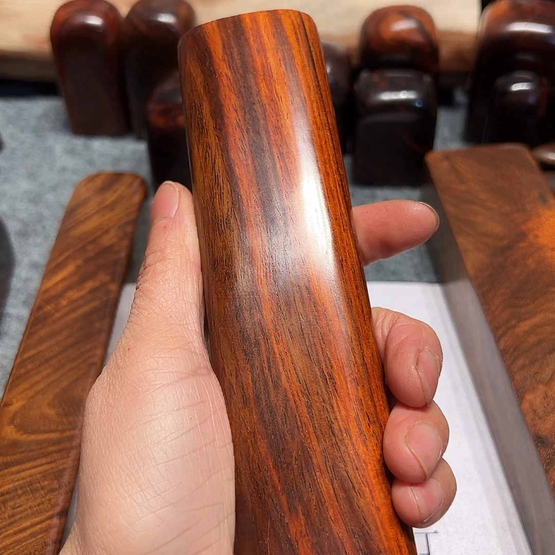 交趾黄檀（大红酸枝）冯*森