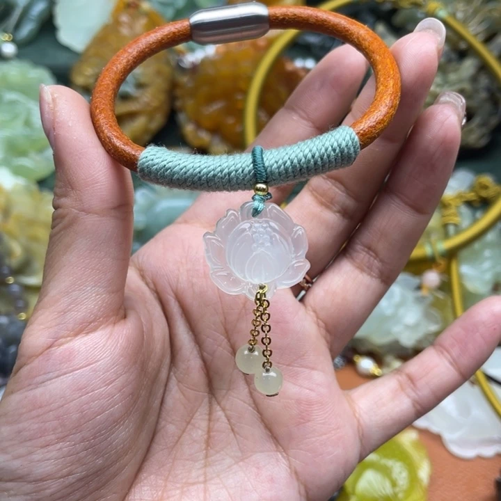 蛇纹石玉未镶嵌吊坠