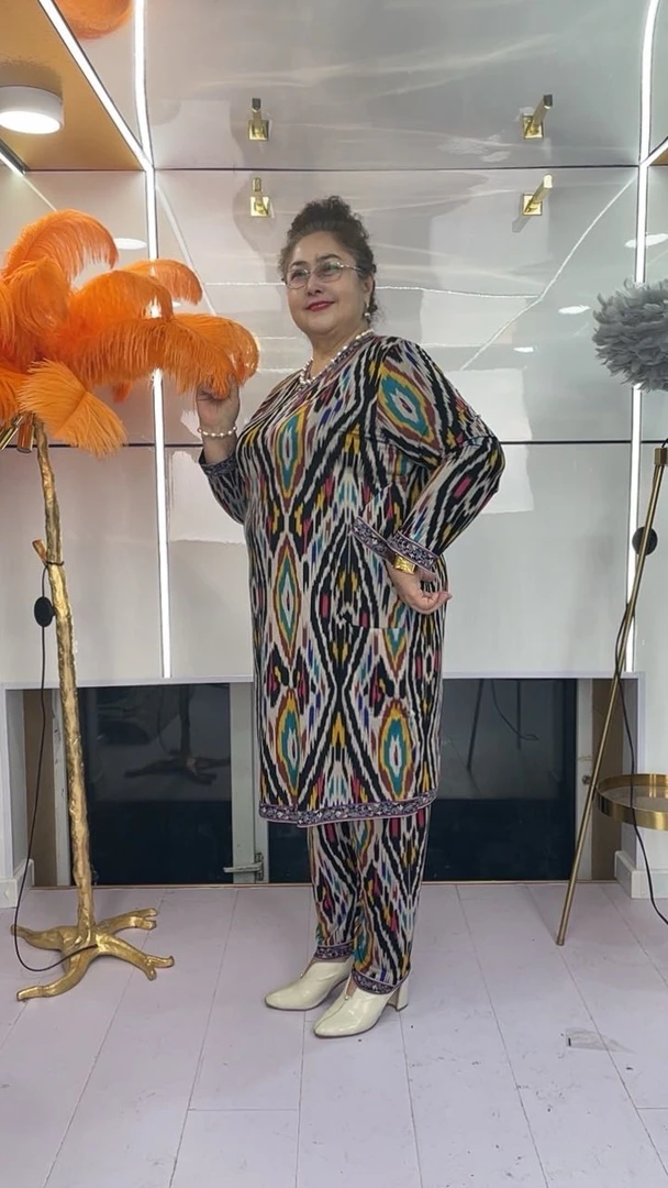 新款针织提花配大衣连衣裙女秋冬高贵遮肚子肉洋气宽松毛衣裙外穿