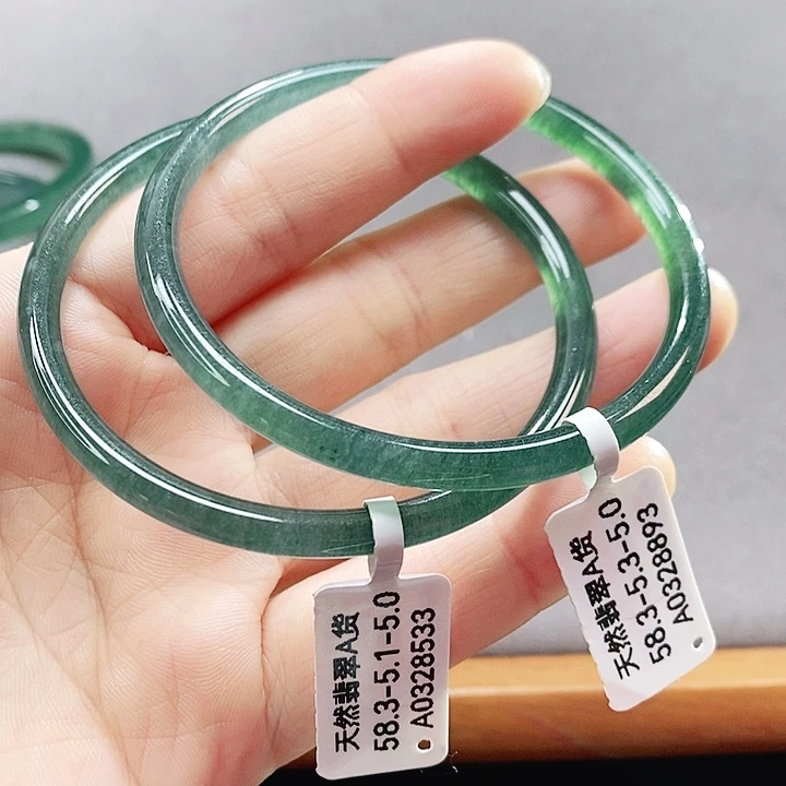 翡翠未镶嵌手镯（圆镯）