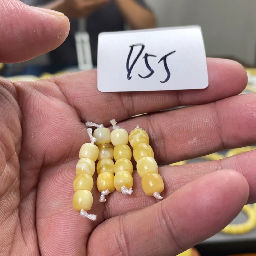 未镶嵌琥珀手链我多样性发，发其中一件