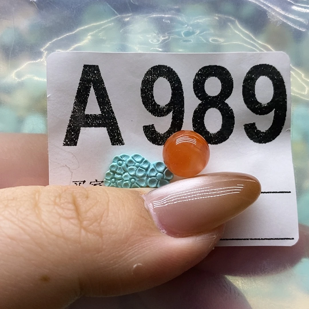 南红玛瑙未镶嵌珠宝奇石