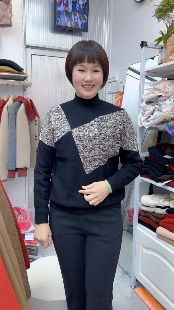 【衣联服饰】妈妈款冬季高领洋气上衣1189