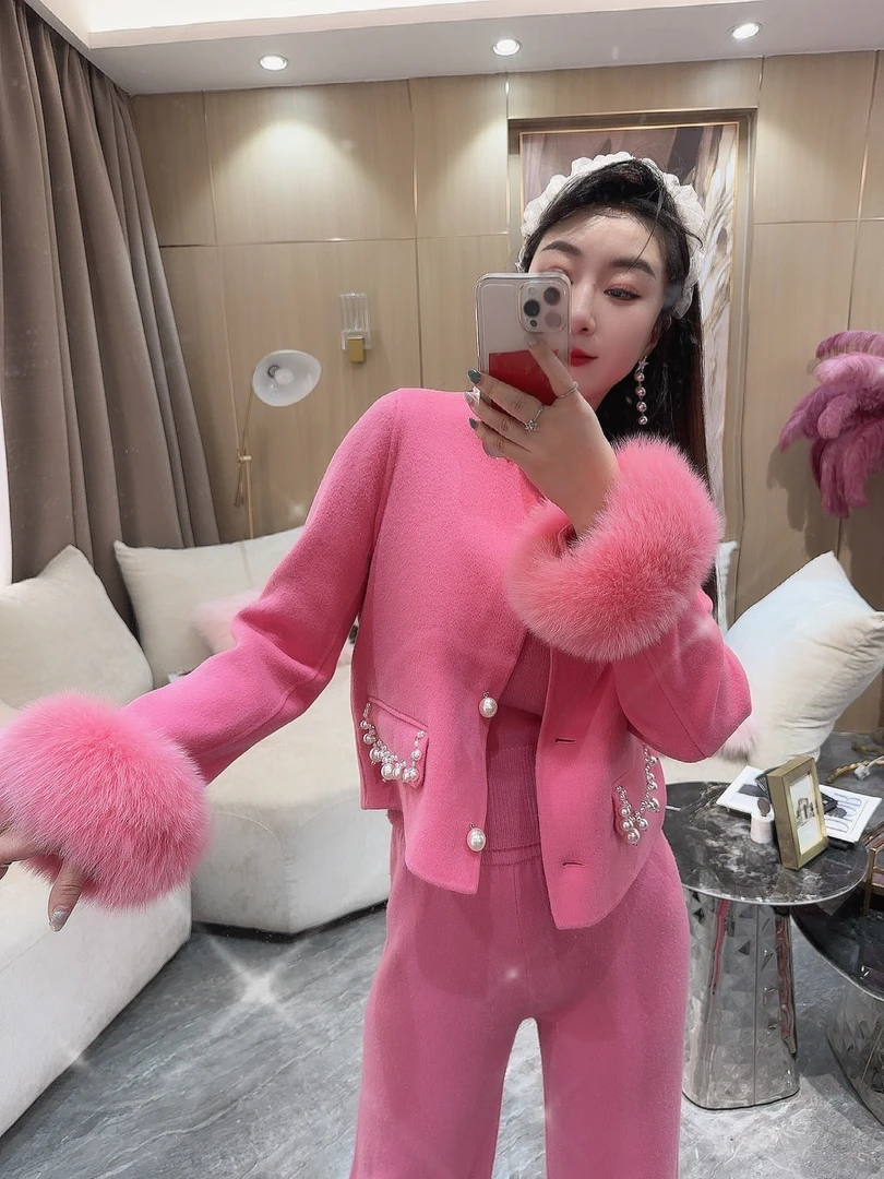 DC【柔水雅居】气质网红洋气轻奢时尚毛呢钉珠毛袖秋冬冬季大衣