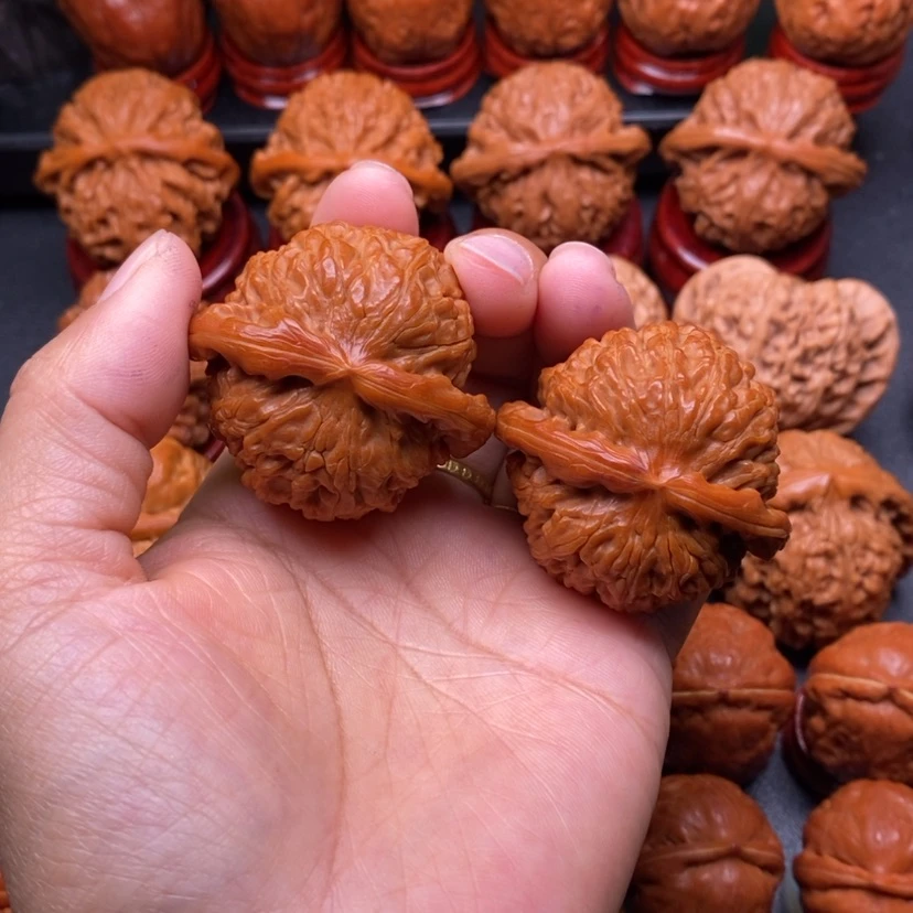 【闪购商品】文玩核桃把件署***年白狮子