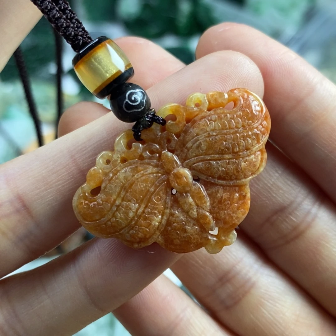 翡翠颈饰未镶嵌吊坠