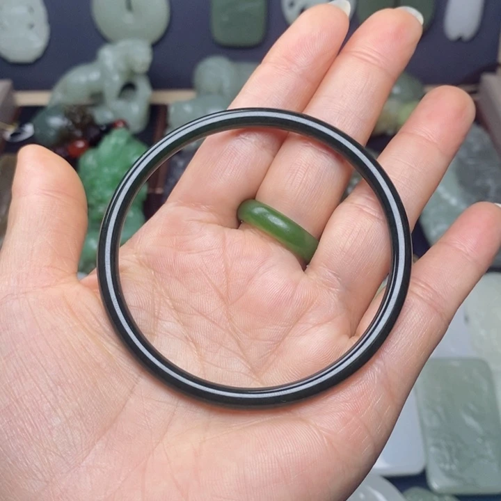 和田玉未镶嵌颈饰燃*吧