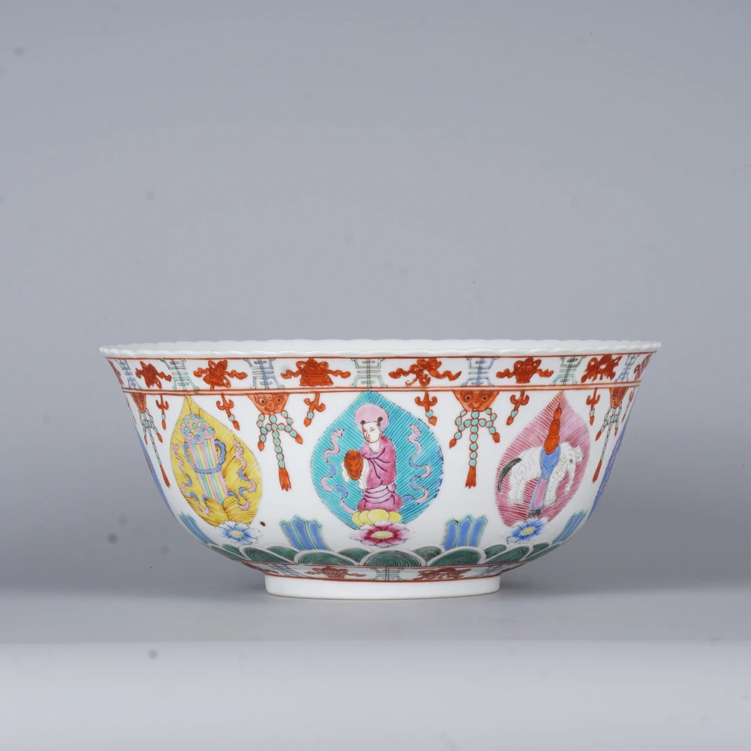 【拍卖】Lot.4218 粉彩七珍八宝花口大碗