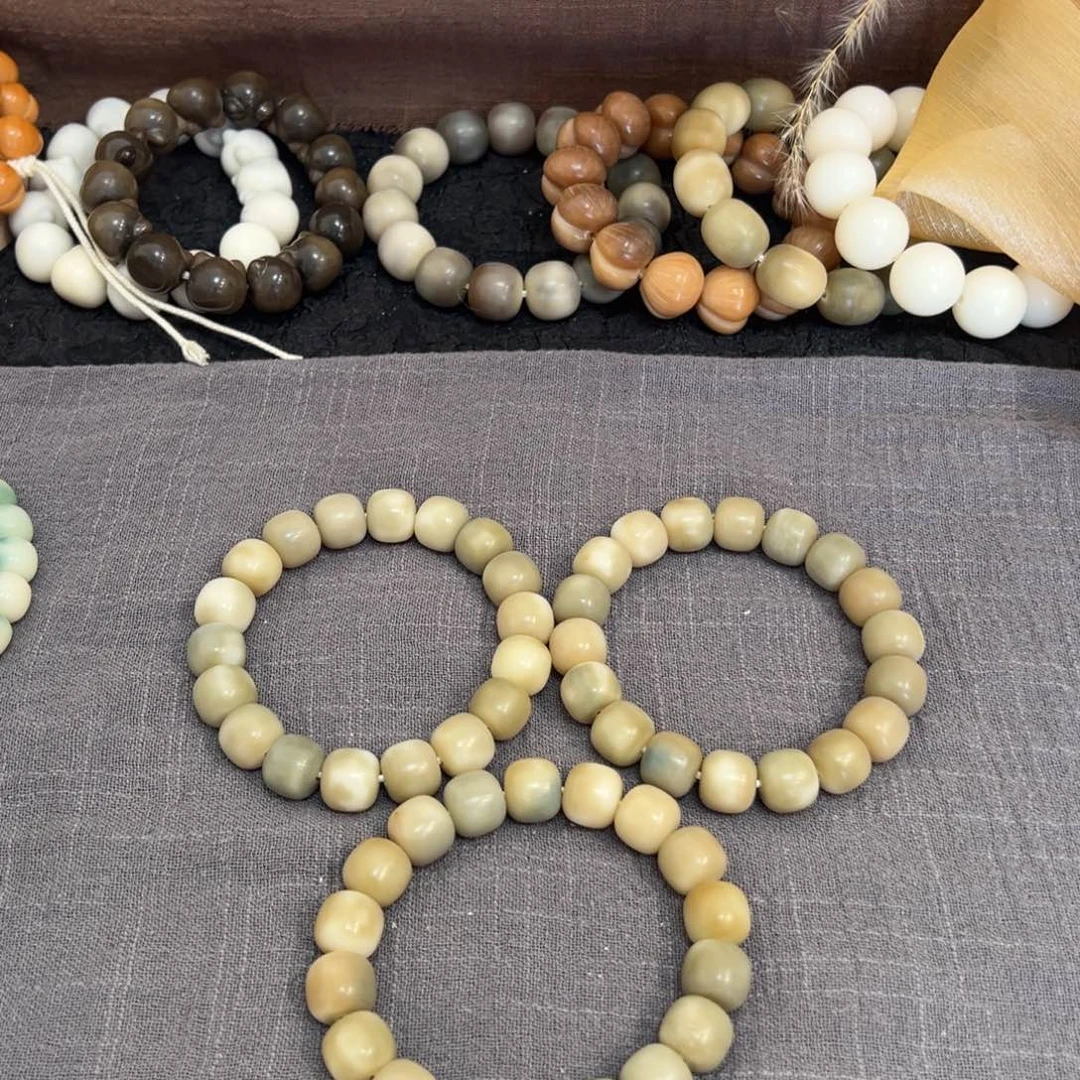 菩提根/象牙果吊坠奶绿飘花14微瑕