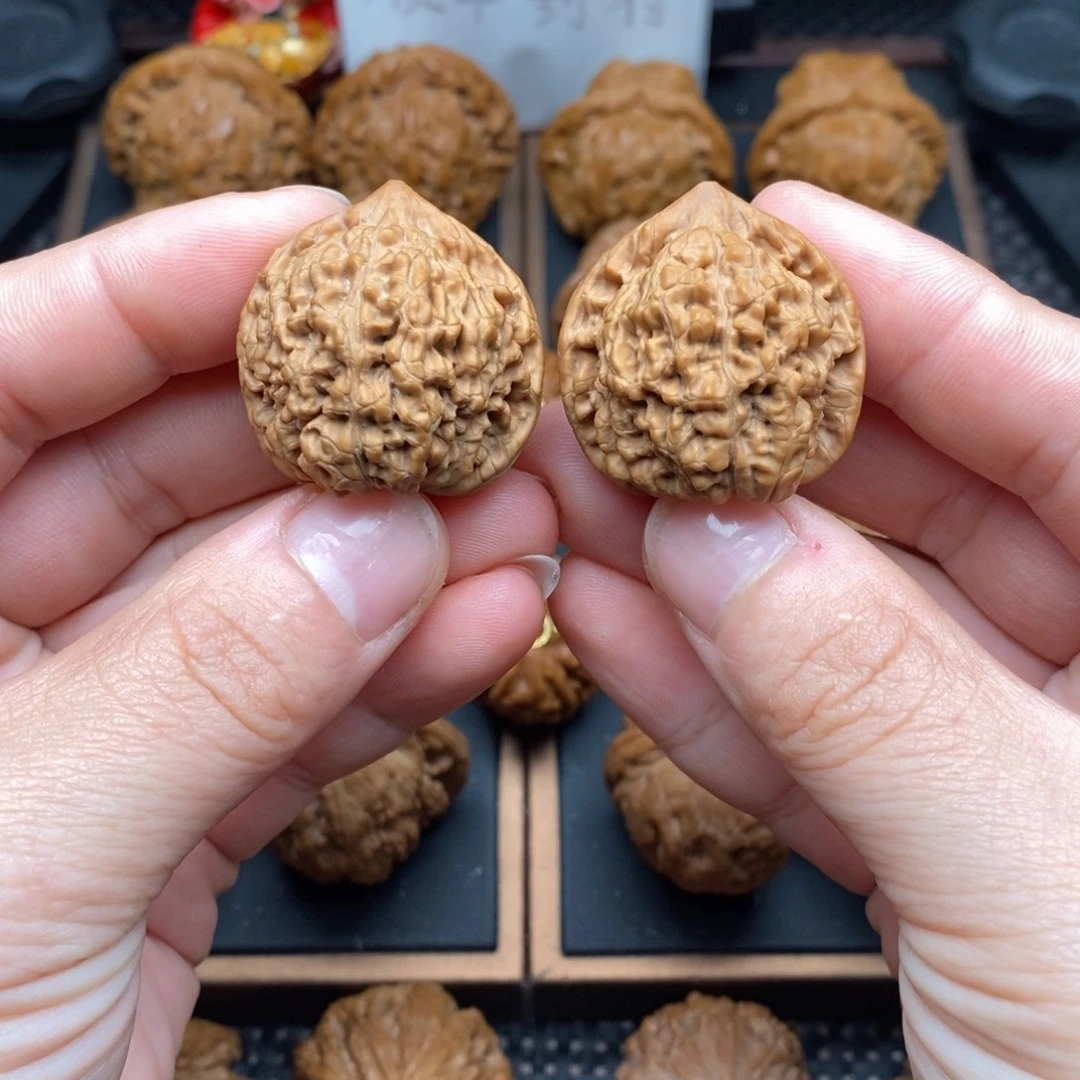 把件文玩核桃野生小官帽手捻31尺