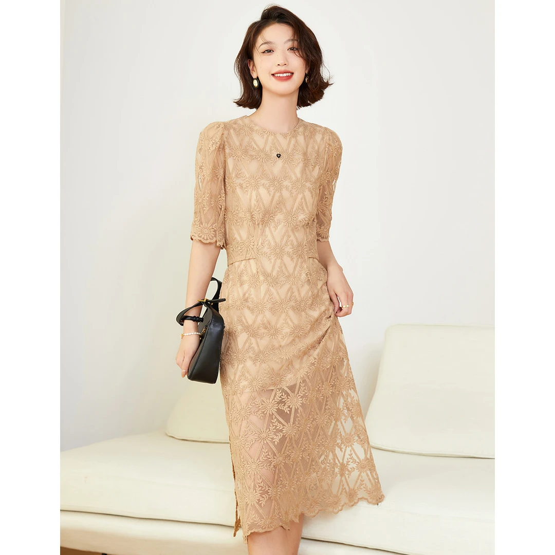 白鹿语复古菱形格修身长裙夏季气质圆领泡泡袖系带连衣裙ZYU10022