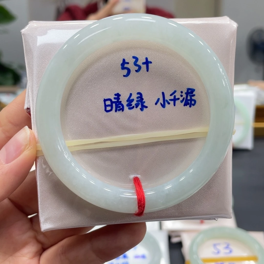 翡翠未镶嵌手镯翡翠