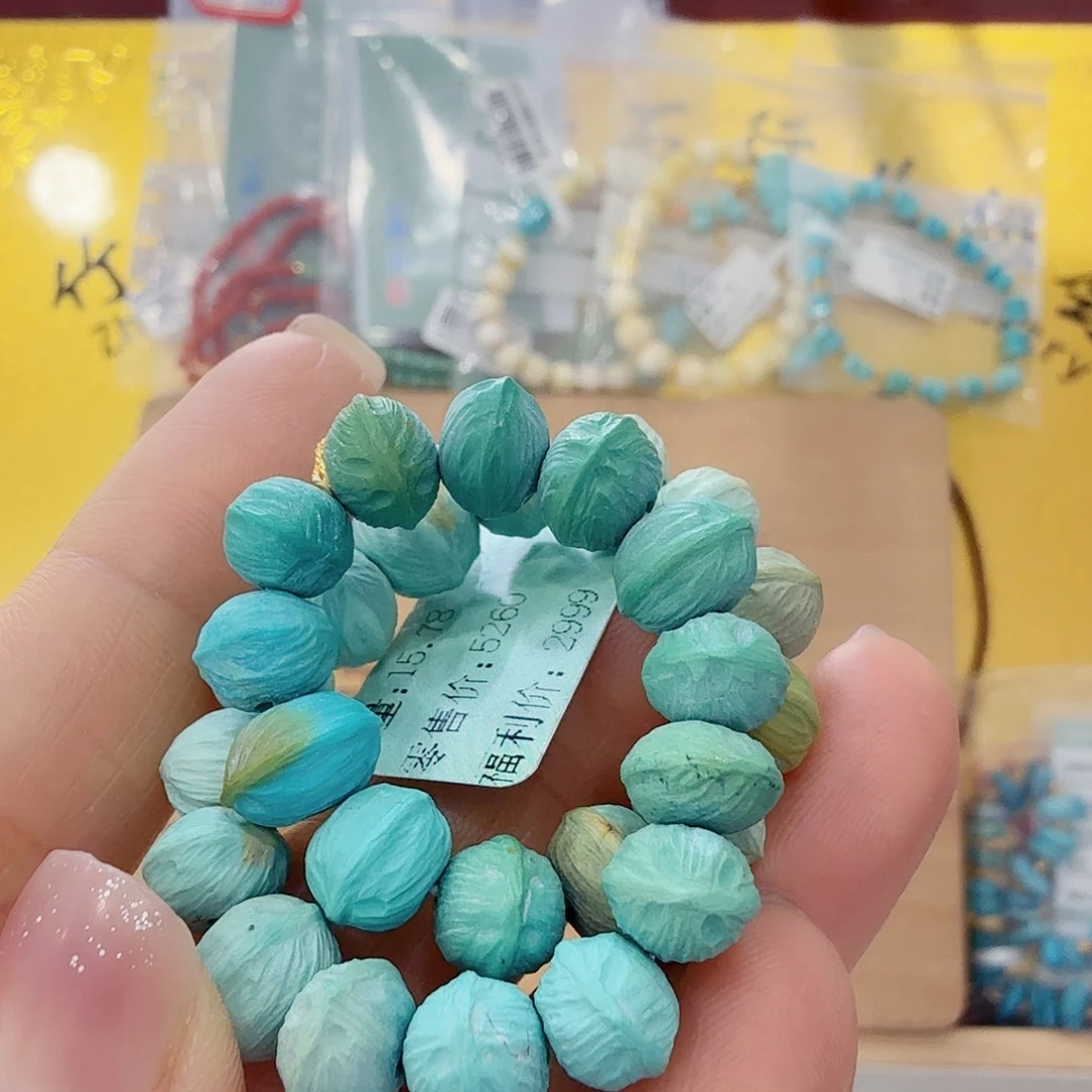 绿松石未镶嵌珠宝奇石