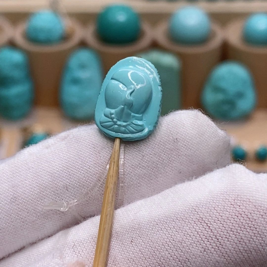 绿松石未镶嵌珠宝奇石