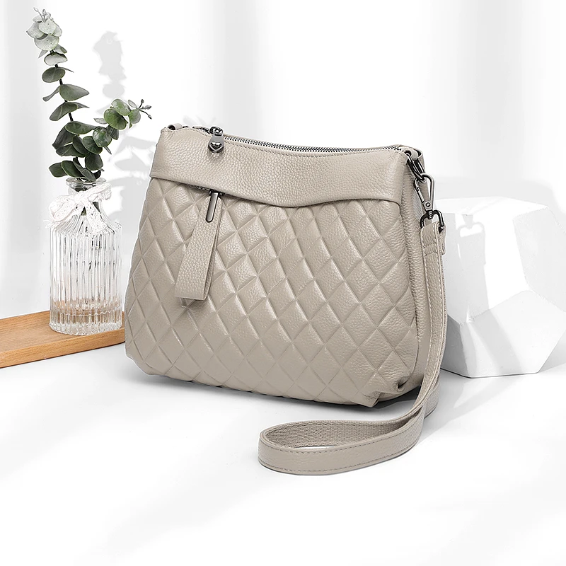 斜挎包女爆款2025新款真皮女士菱格包夏天百搭气质女包上班专用包