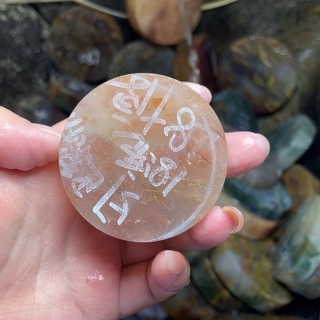 巴***城定制玛瑙私人定制玛瑙手镯