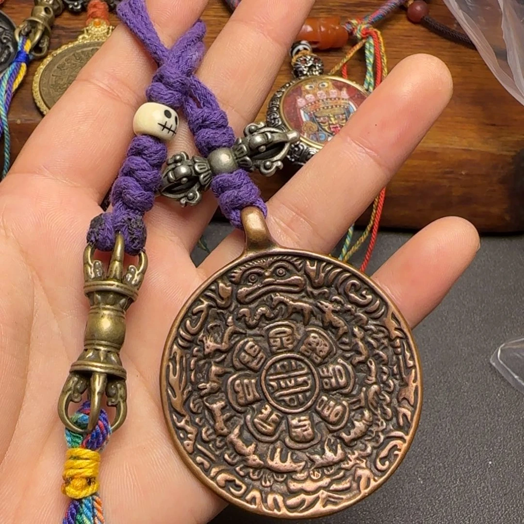 虎***爸泥塑藏传牌子……藏传牌子